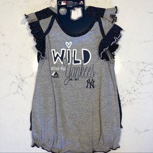 Baby Girl Yankees 2-Piece Romper Set